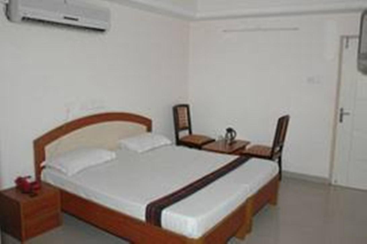 Hotel Surya Residency Majestic Μπανγκαλόρ Εξωτερικό φωτογραφία