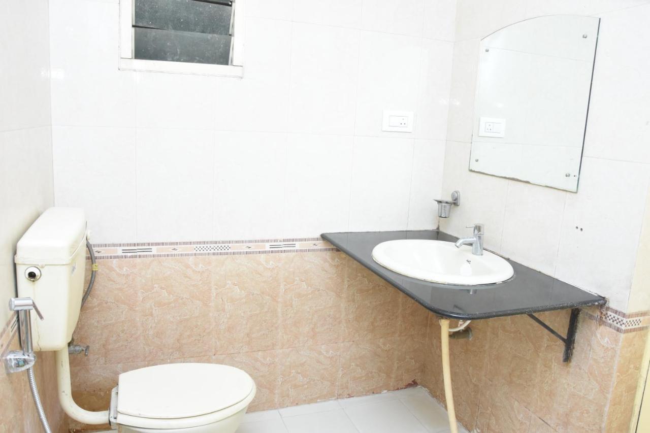 Hotel Surya Residency Majestic Μπανγκαλόρ Εξωτερικό φωτογραφία