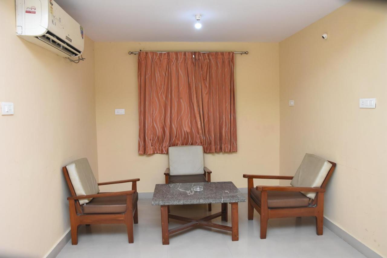 Hotel Surya Residency Majestic Μπανγκαλόρ Εξωτερικό φωτογραφία